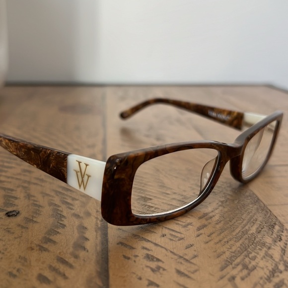 Vera Wang Beryl Ladies +1.50
Readers
48-17-135 - Picture 8 of 10